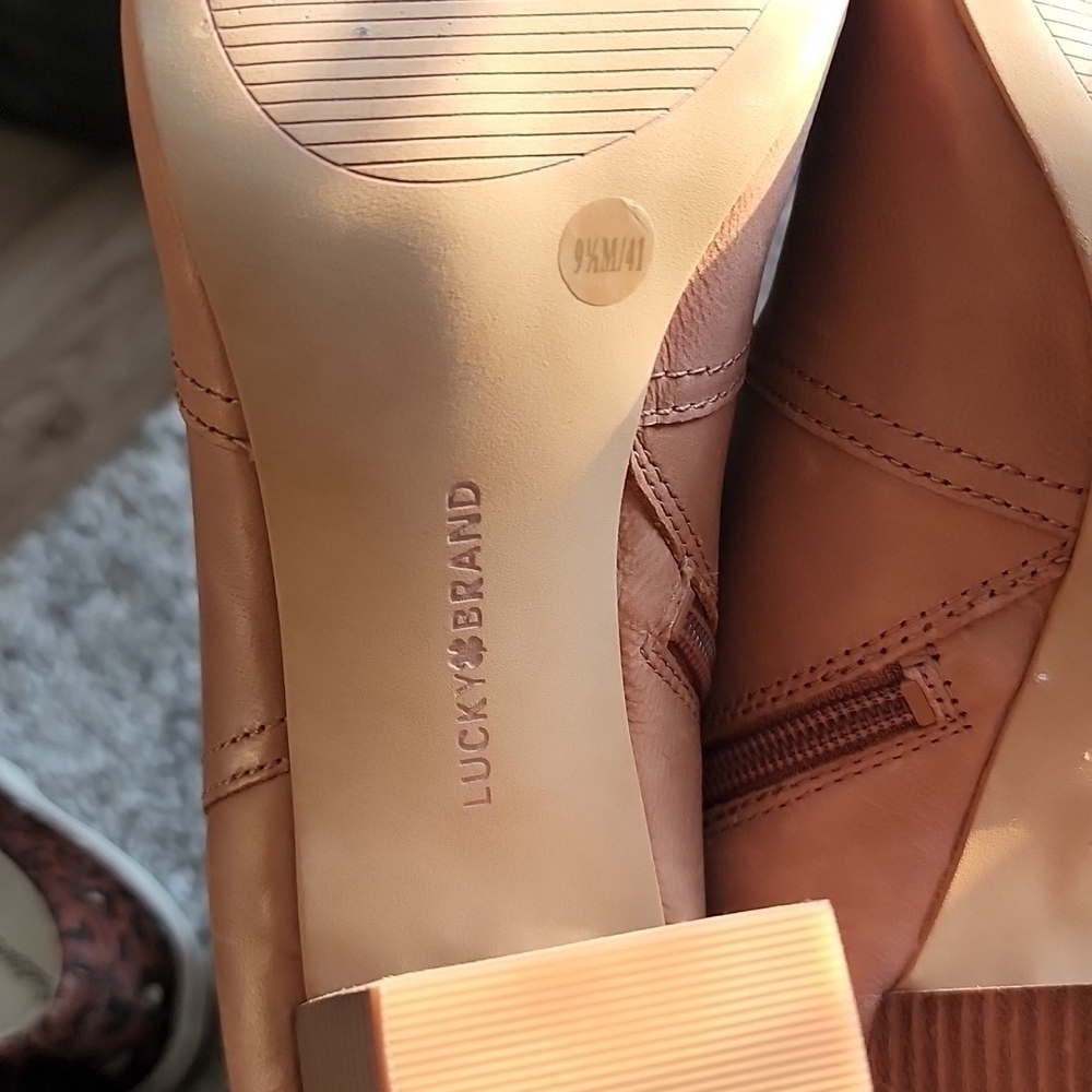 Lucky brand lk-sheirin camel booties Mob Wife Minimalist Chic - Picture 8 of 11